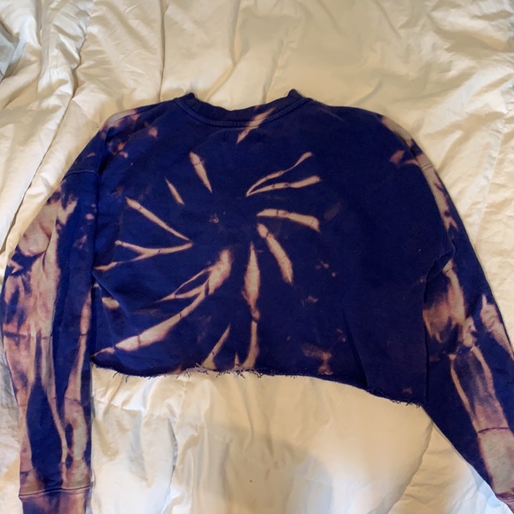 Tie Dye Crew Neck - Picture 5 of 5